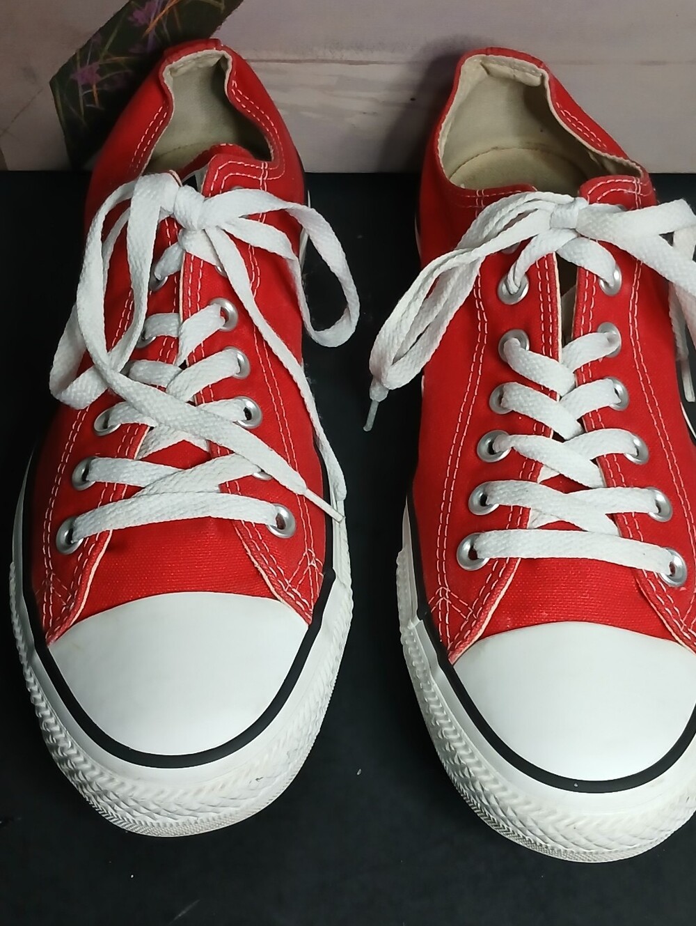 Red Canvas Low-Top Sneakers with White Laces, unisex Chuck Taylor Converse
